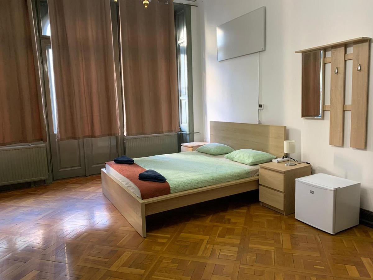 Kecskemeti Rooms Budapeste Exterior foto